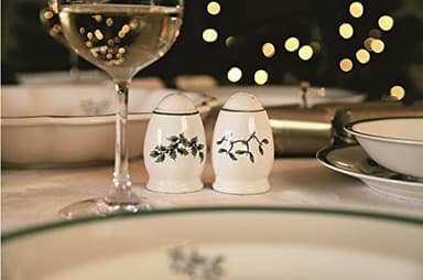 SPODE Christmas Tree Collection Salt & Pepper Set