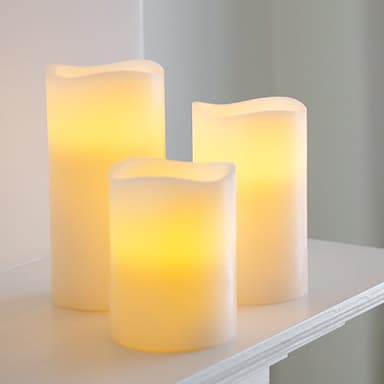Lights4fun Set of 3 Real Wax Battery Operated Flameless LED Candles with Timer